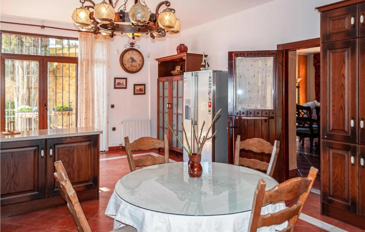 Beautiful Home In Otura With Kitchen Nyaraló