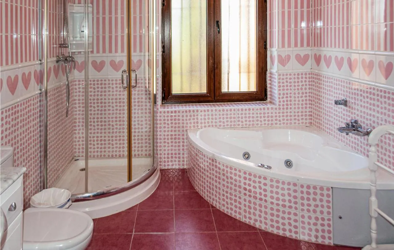 Beautiful Home In Otura With Kitchen Nyaraló